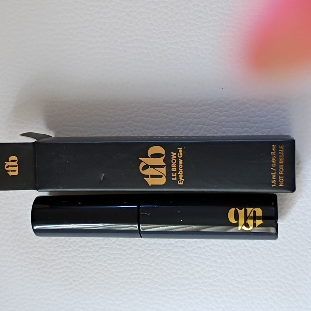 Le Brow Eyebrow Gel